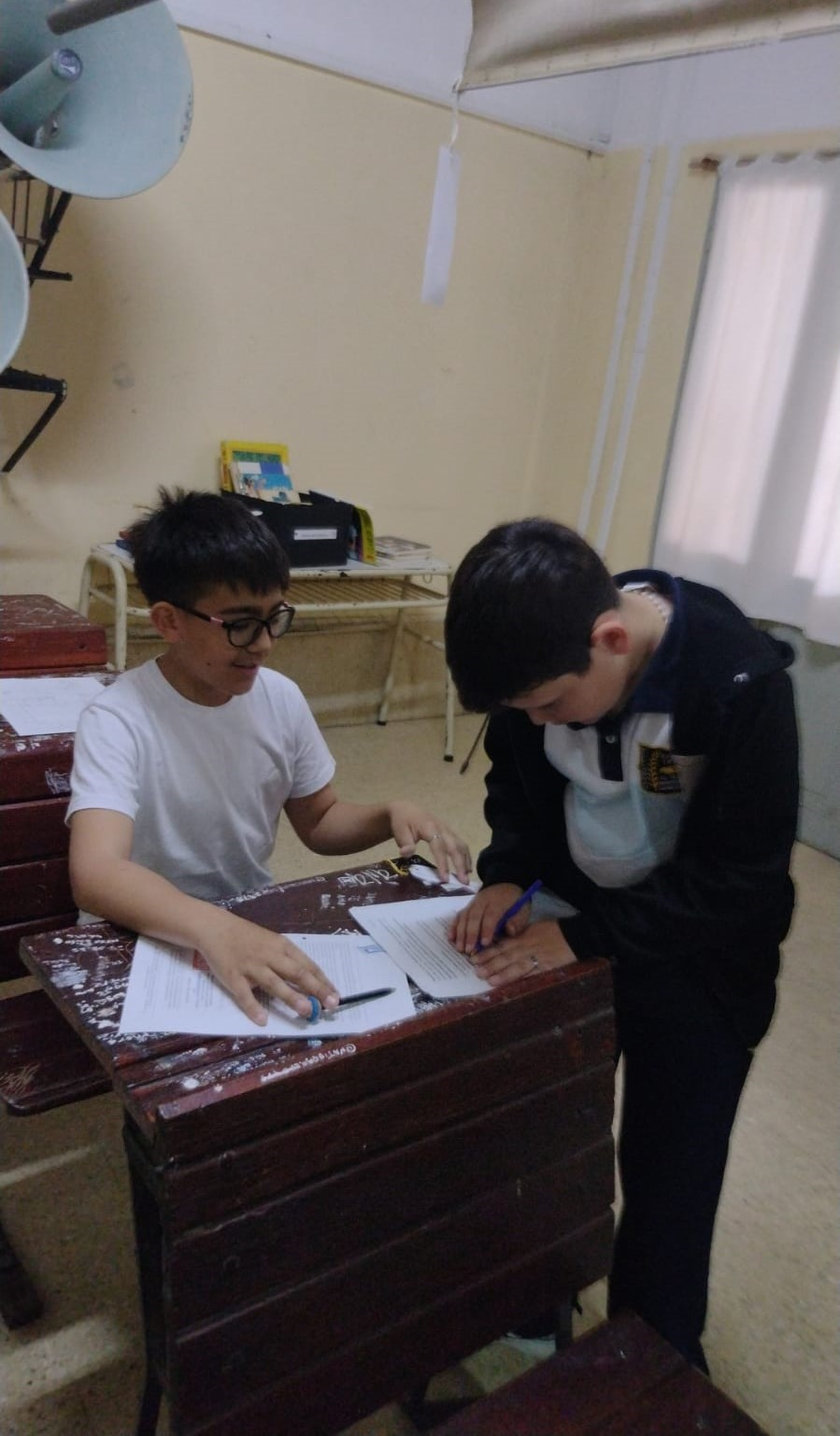 Estudiantes trabajando en la Sala Museo